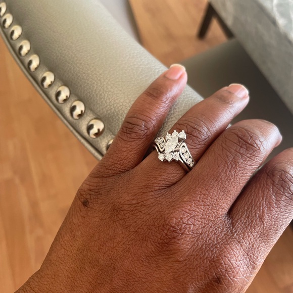 Kay Jewelers White Diamond Wedding Band Set - Picture 8 of 12